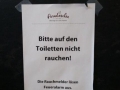 Auf-den-Toiletten...